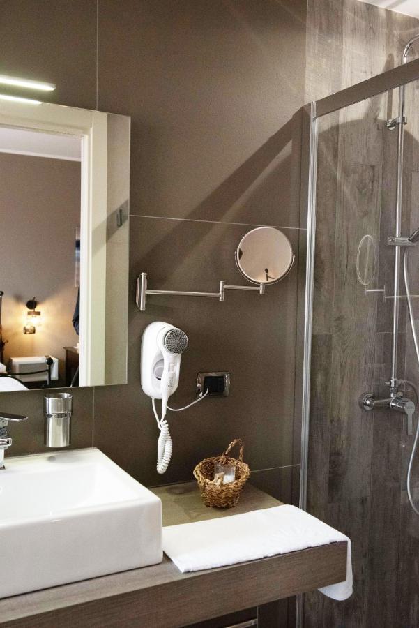 Torrevarata - Guest Rooms سانتا تيريزا دي ريفا المظهر الخارجي الصورة